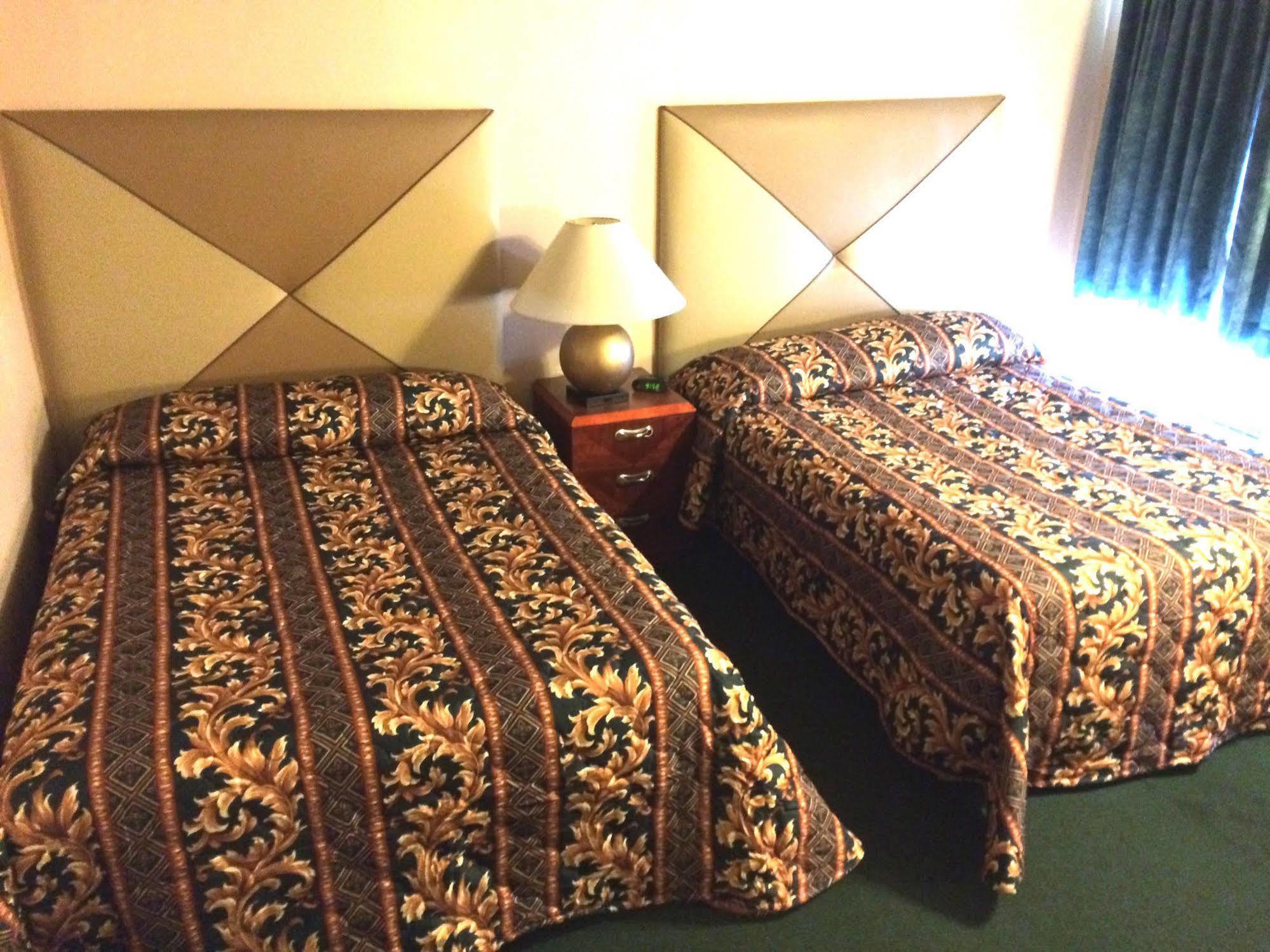 לייק ג'ורג' Motel Montreal מראה חיצוני תמונה